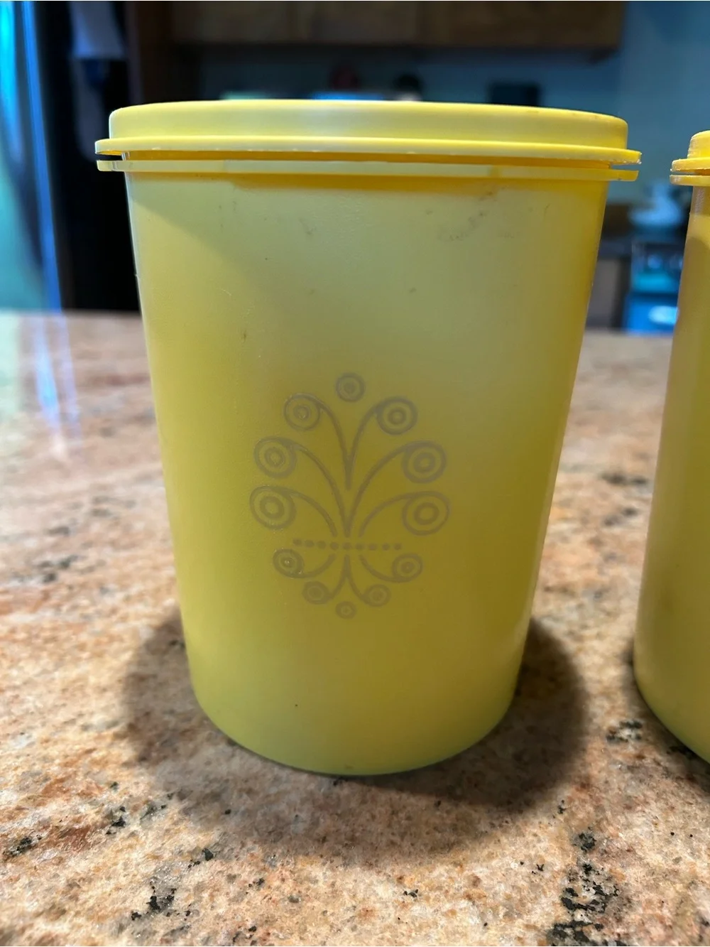Tupperware Servalier Canister Set (2) Vintage #811-13 #811-14